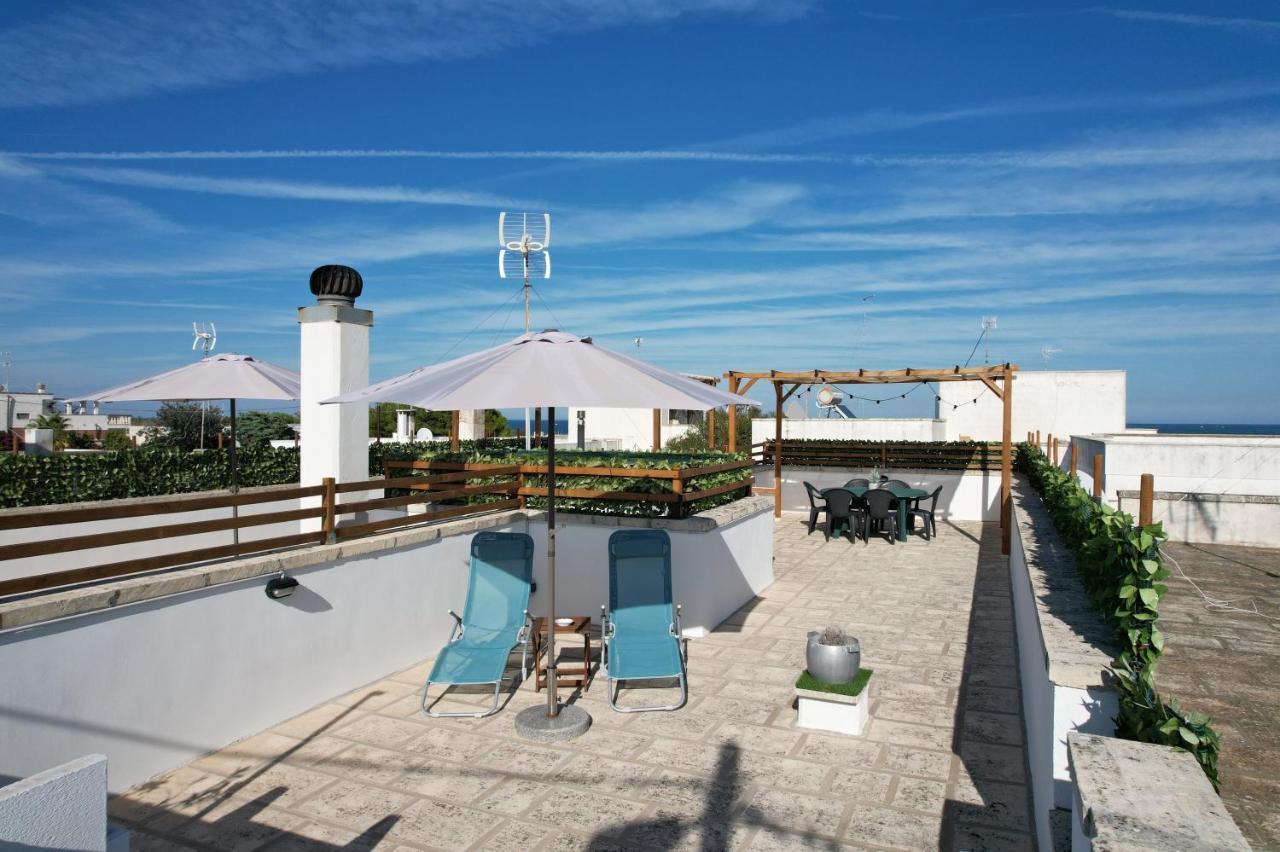 La Terrazza Dei Nonni Apartment Torre Specchia Ruggeri Exterior photo